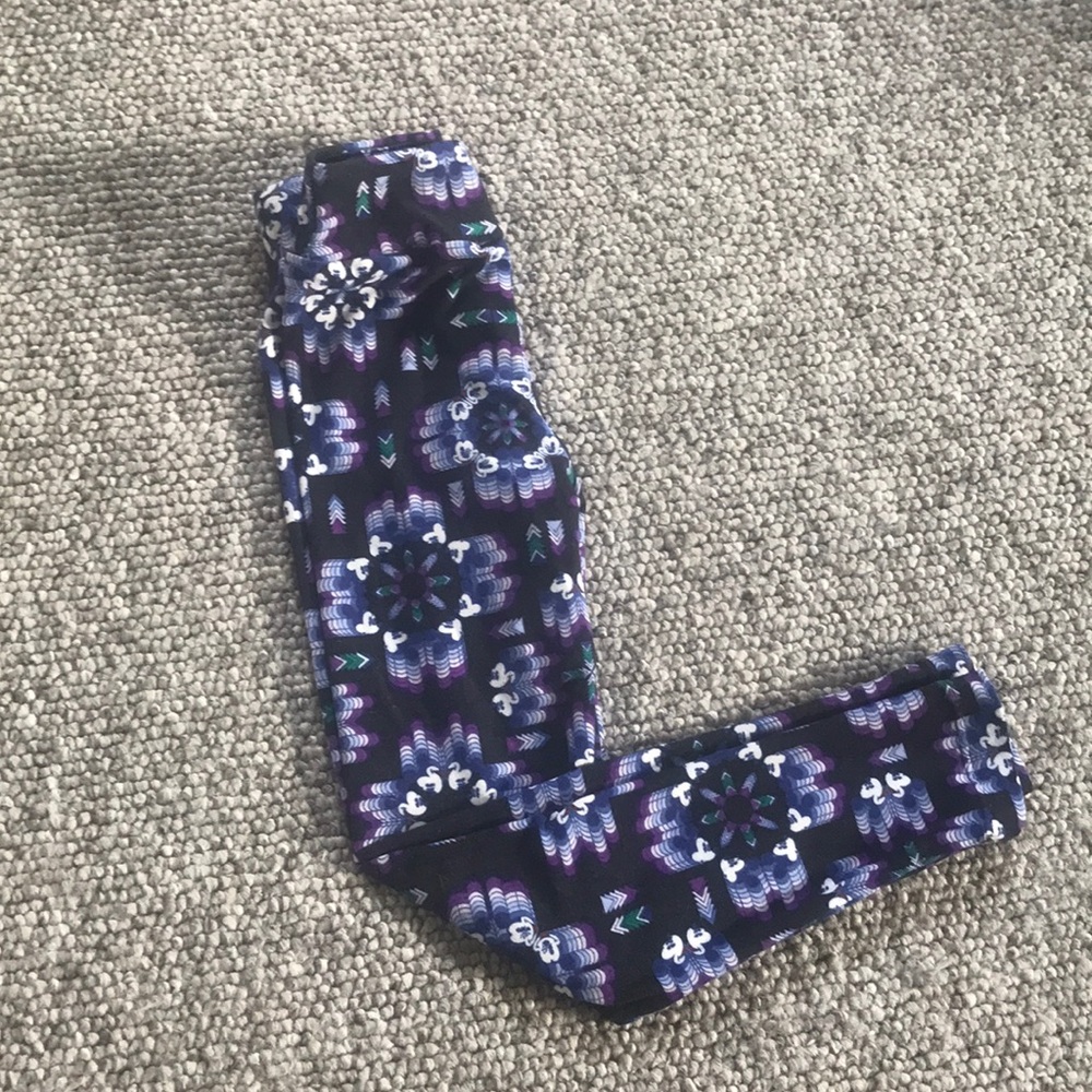 LuLaRoe Disney kids S/M leggings.  Mickey